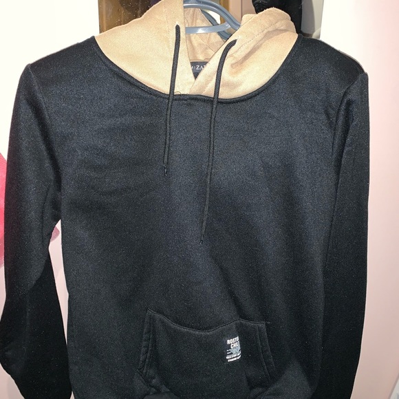 Black and Tan Sweater - Picture 4 of 5